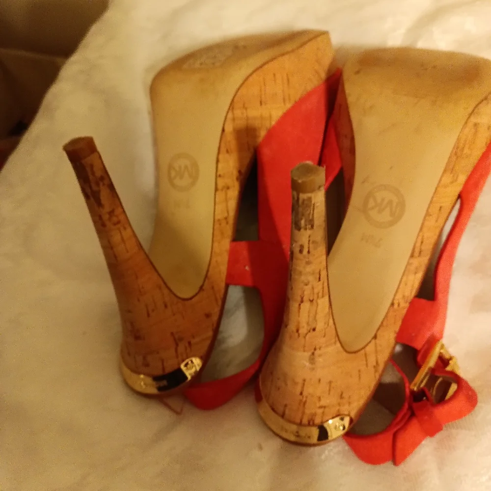 Michael Kors peach suede peep toe stilleto heels size 7.5